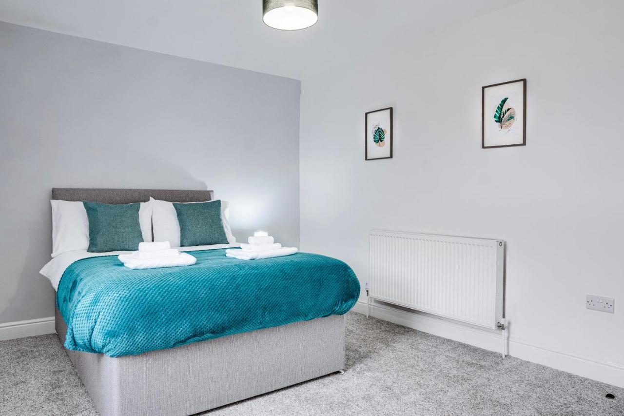 Spacious 4 Bedroom House Near Leeds Cc Beeston Hill Exterior photo